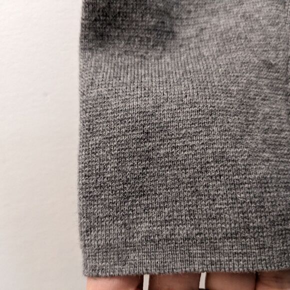 Banana Republic Gray Cardigan Sweater with Zip Pockets, Women's Petite XS / TP - Picture 3 of 13